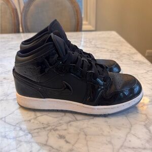 Jordan Men's Patent Black Mid Sneaker.  Size 7 Y or M - 8.5 Women